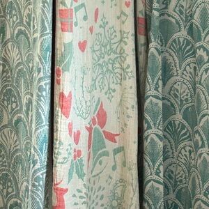 Winters Play Hearts Music & Woodland Reversible Textile Weave #poshhearts #sale